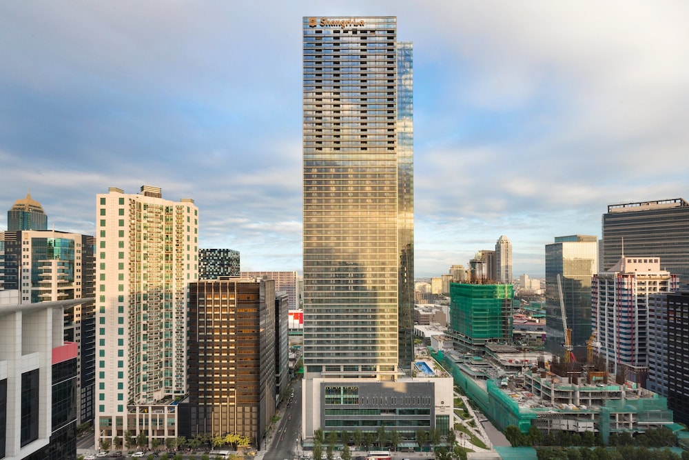 Shangri-La Residences The Fort, Manila 63/64