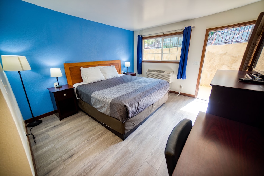 Budget Inn Motel 27/54