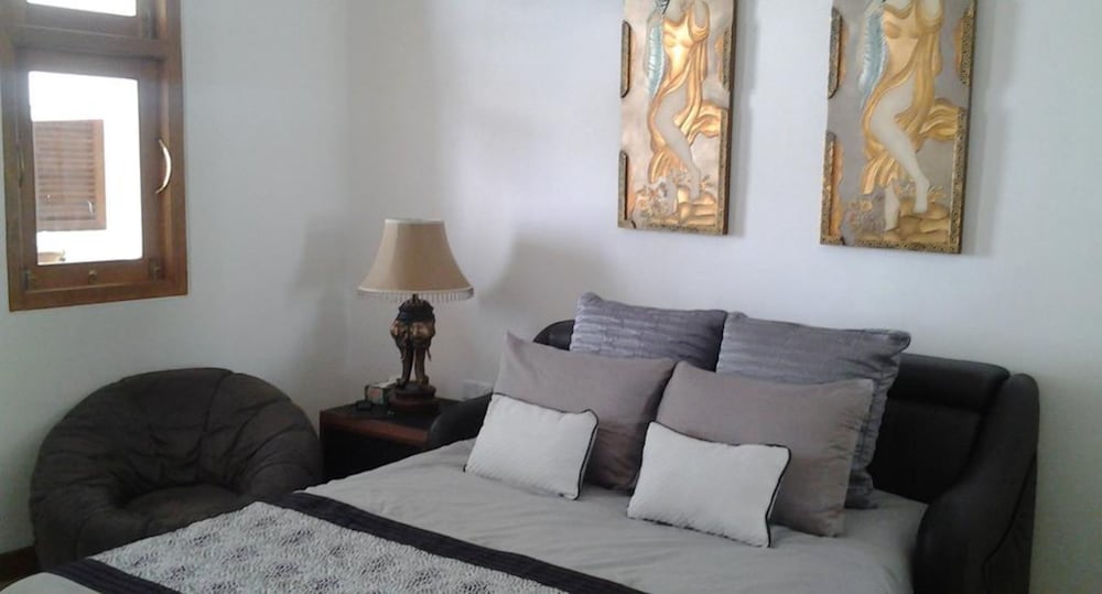 The Sanctuary Boutique Bungalow Kandy 9/16