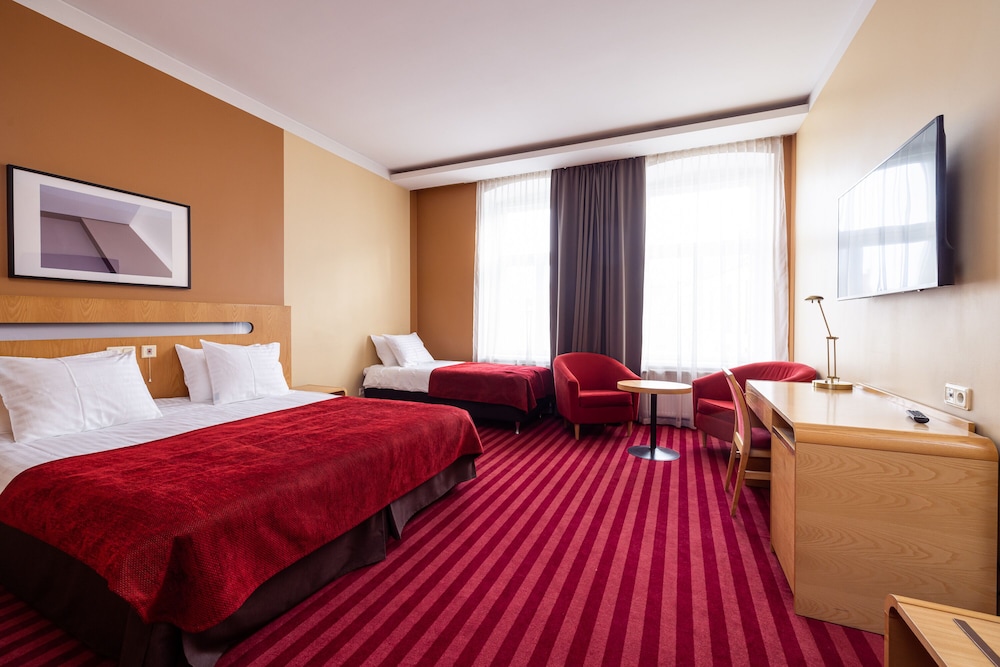London Hotel 19/50