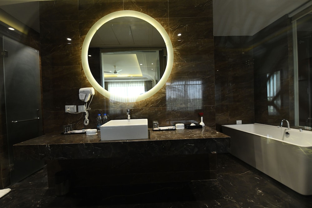Stardom Hotels & Resort 46/48