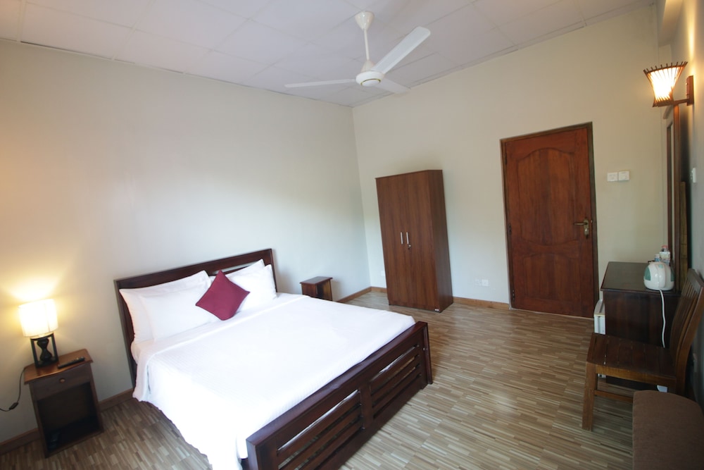 Villa Arunalu Kandy 12/42