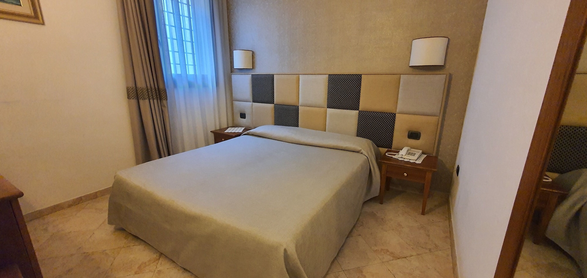 COMFORT, DOUBLE BED