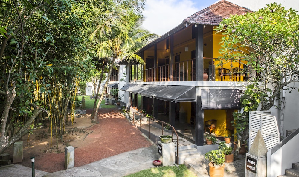 Royal Palms Beach Hotel in WADDUWA