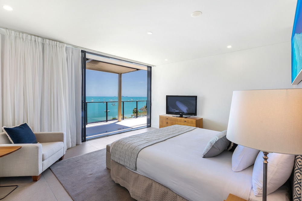 4 BEDROOMS, EXECUTIVE, PENTHOUSE, PRIVATE POOL