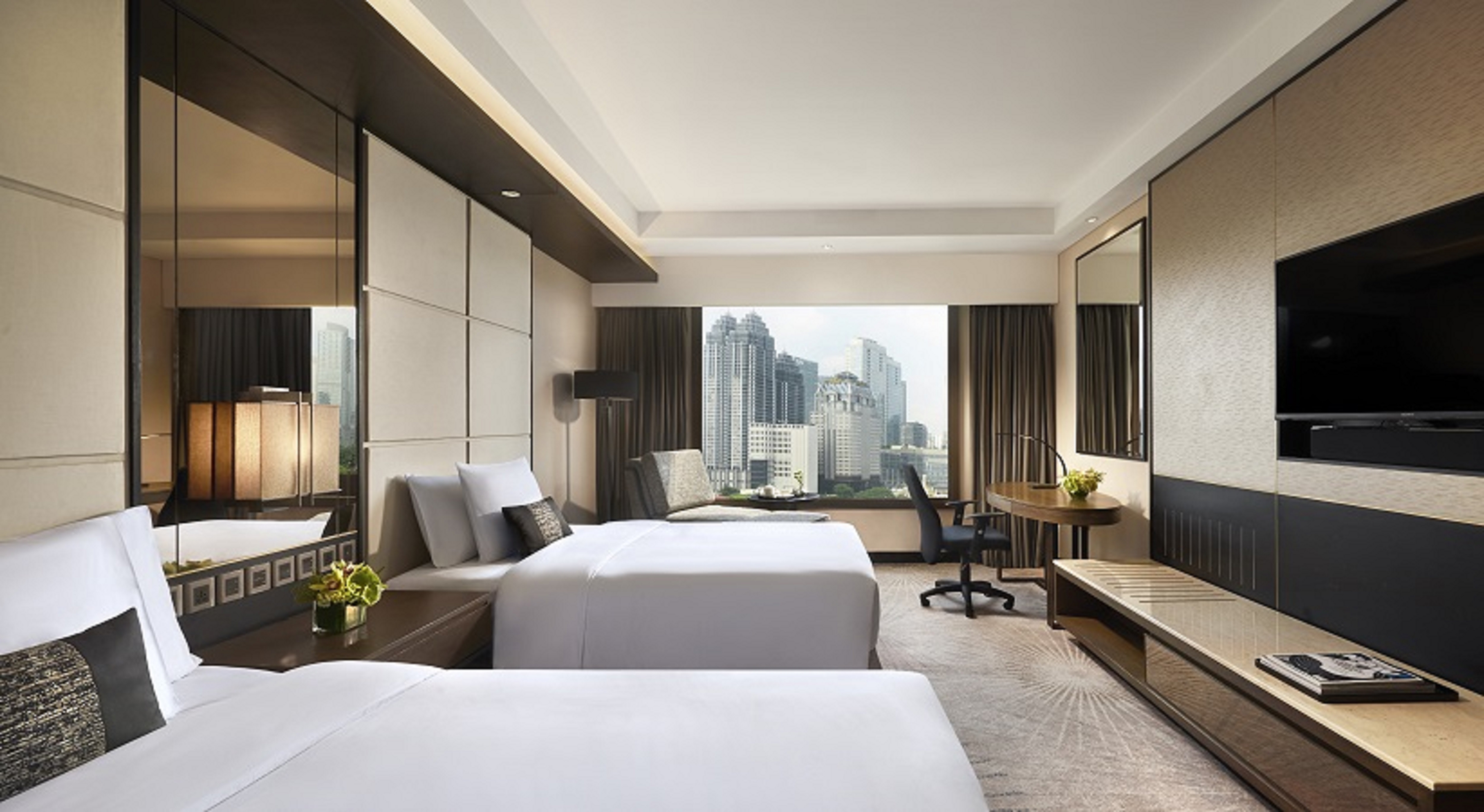 Artsy Twin، ARTOTEL Suites Mangkuluhur 2/4