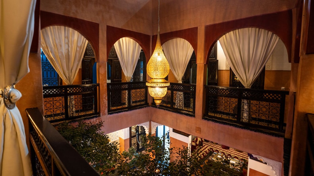 Riad Alaka 27/50
