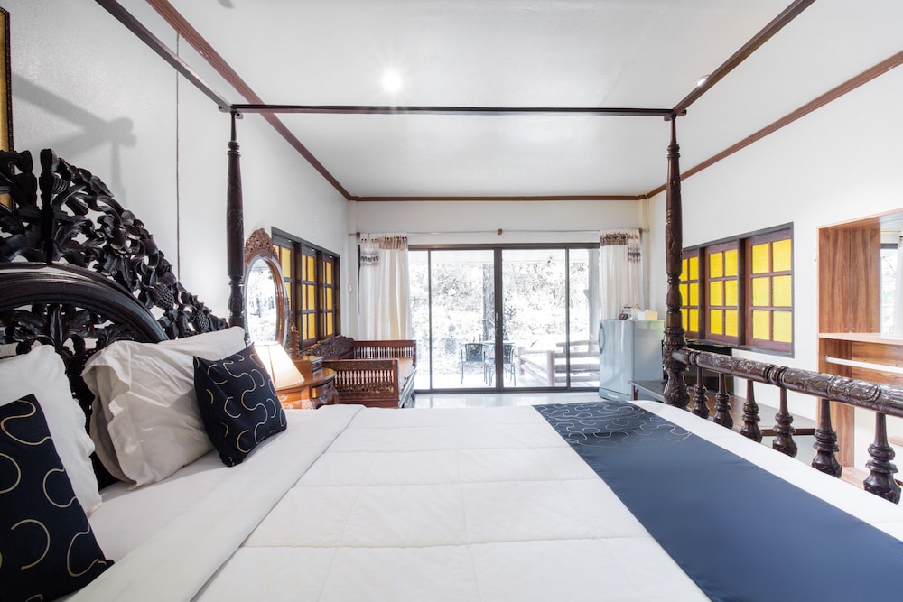 Capital O 834 Iyara Resort & Spa 9/25