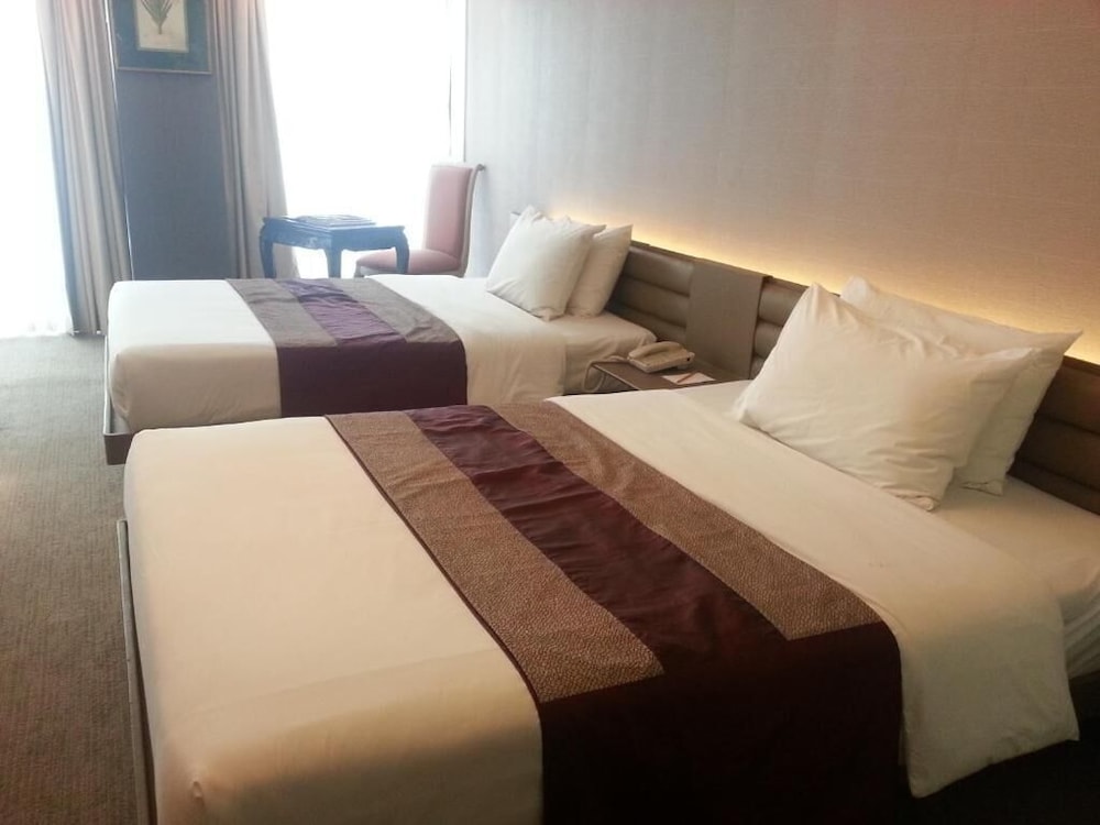 The E-Hotel Makati 21/59