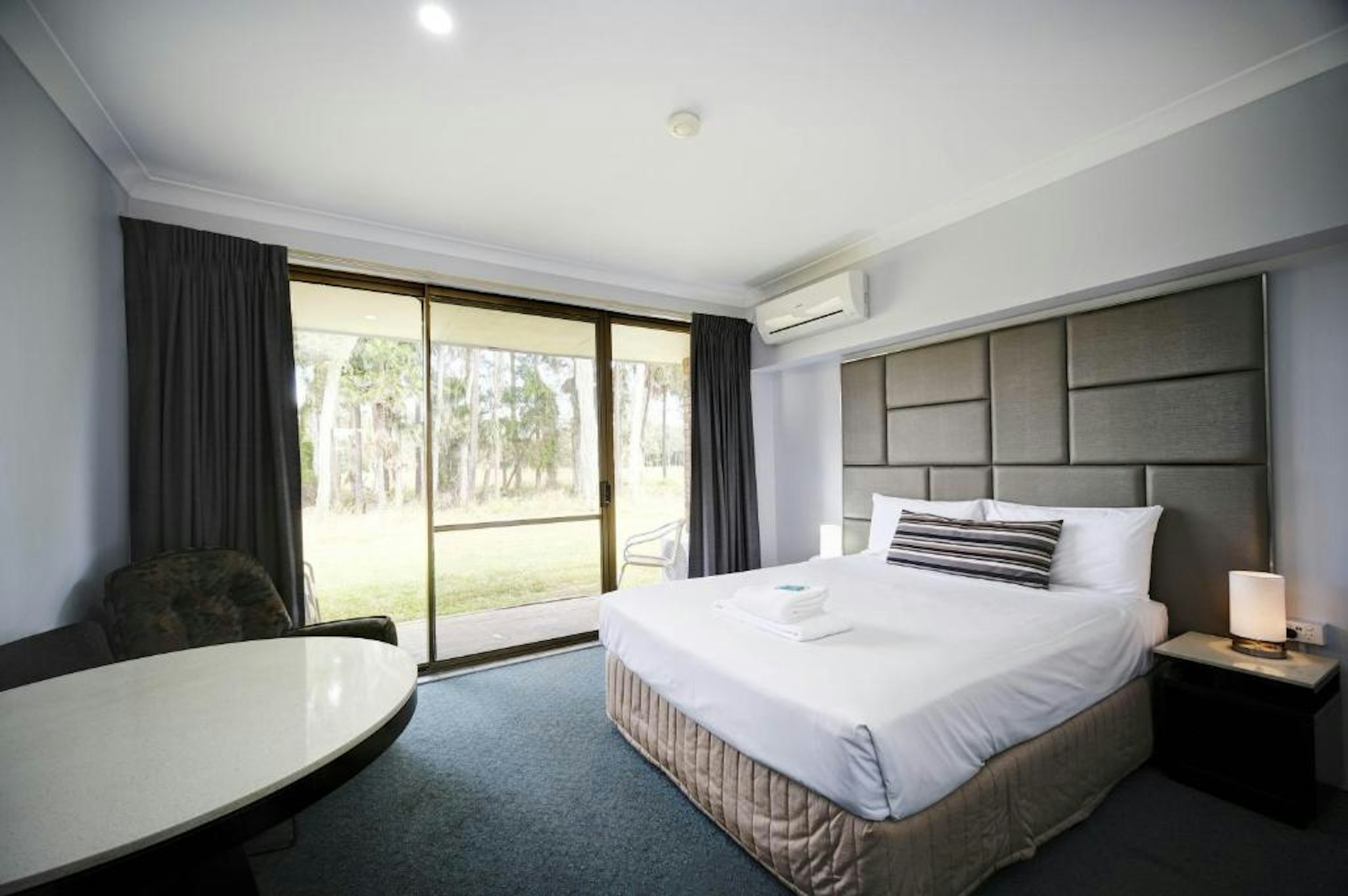 Room, King Bed