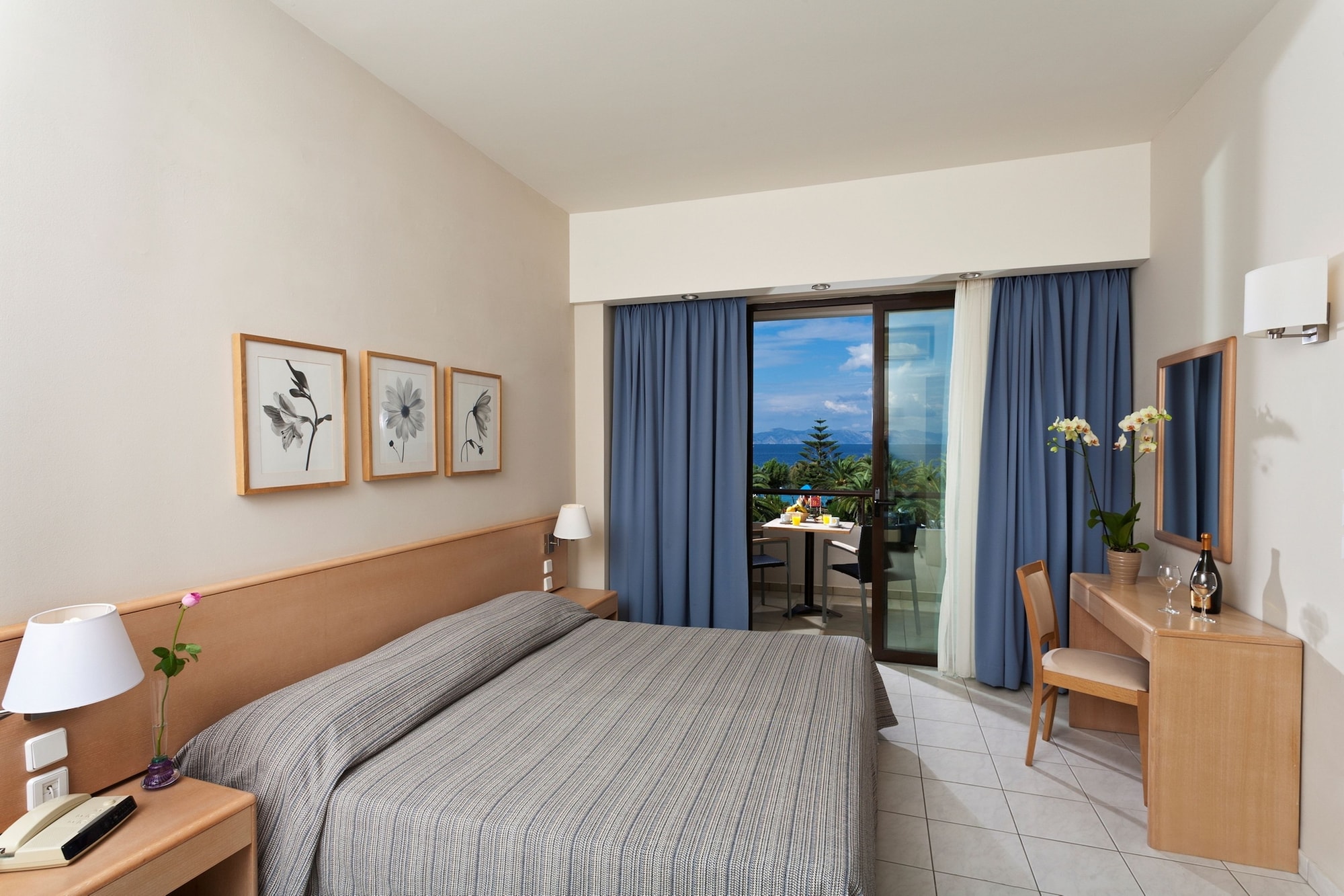 1 BEDROOM, SUITE