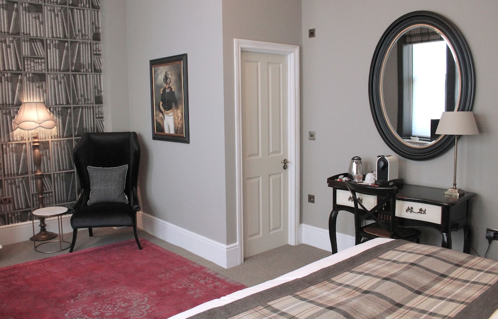 The Grafton Arms Pub and Rooms 24/34