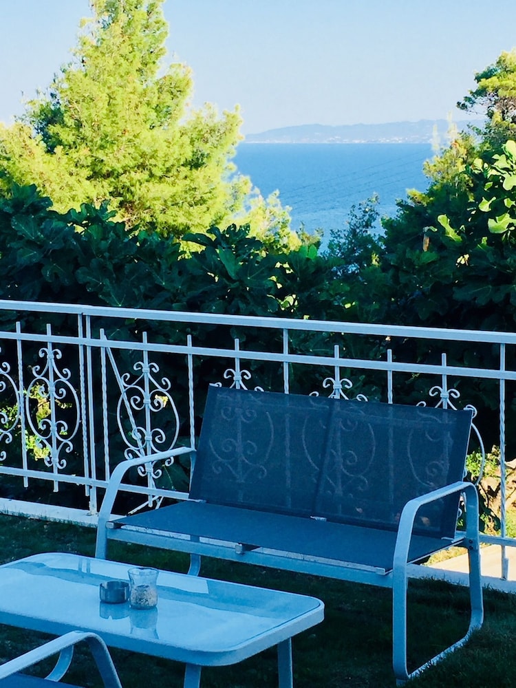 Aelia Sea View Studios 27/42