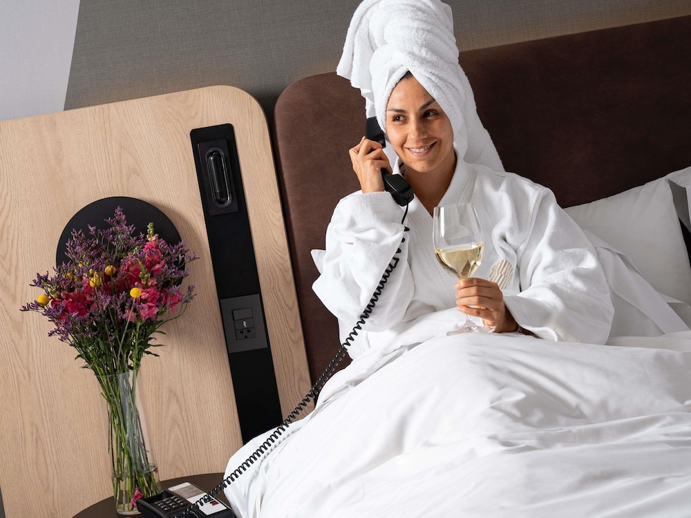Pullman Lima San Isidro 8/49