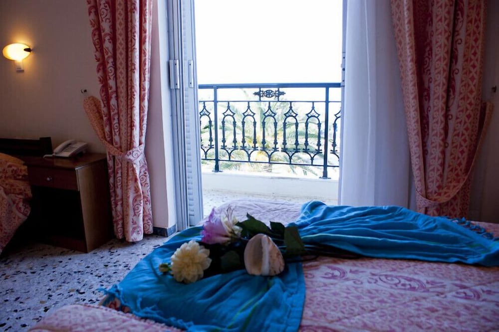 Anetis Beach Hotel 15/50
