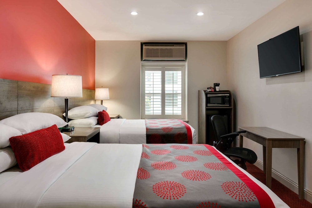 Ramada by Wyndham Oakland Downtown City Center 21/42