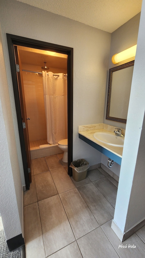 Days Inn Sheboygan the Falls 23/41