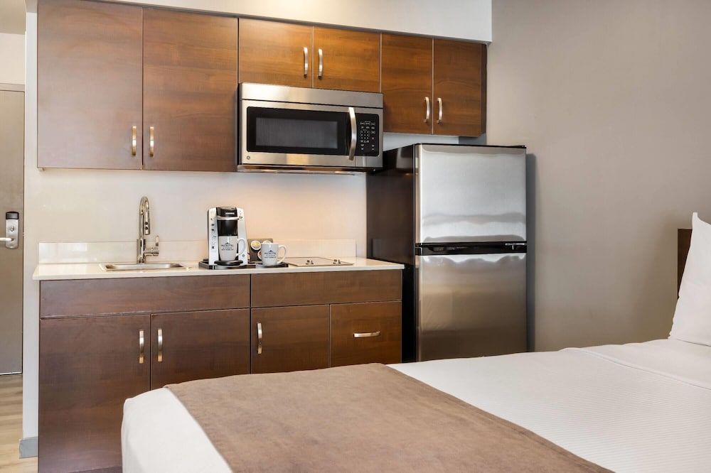 Microtel Inn & Suites by Wyndham Mont Tremblant 35/50