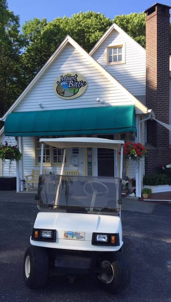 Mount Battie Motel 60/73