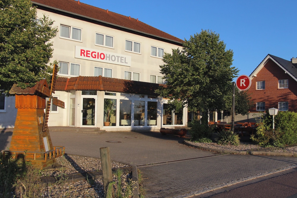 REGIOHOTEL Halle Leipzig Airport 21/24