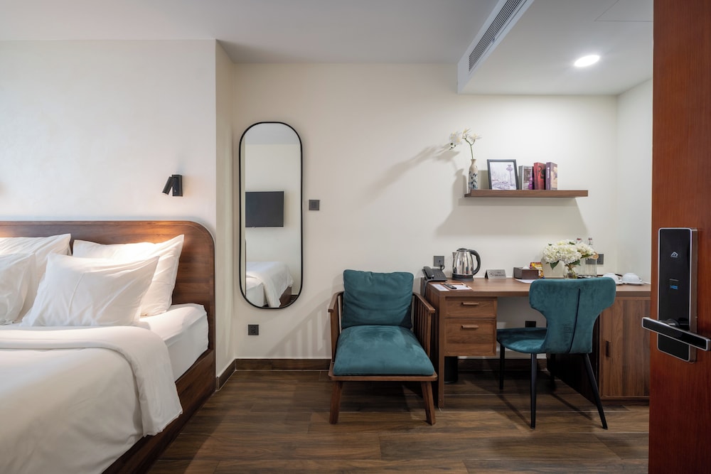 PREMIUM, KING BED
