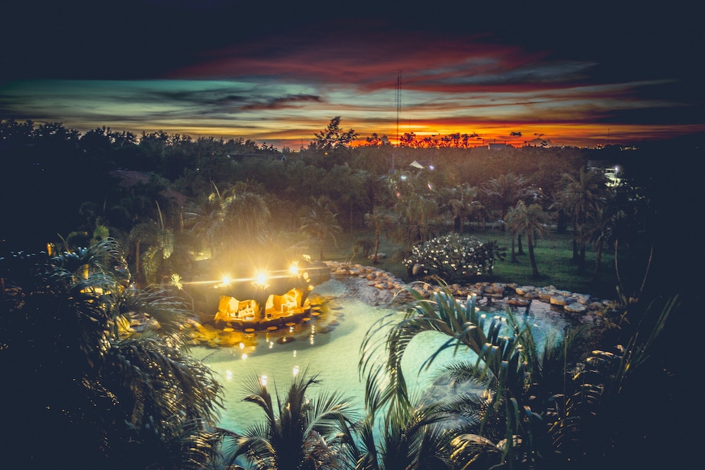 Ohana Resort And Restaurant 35/49