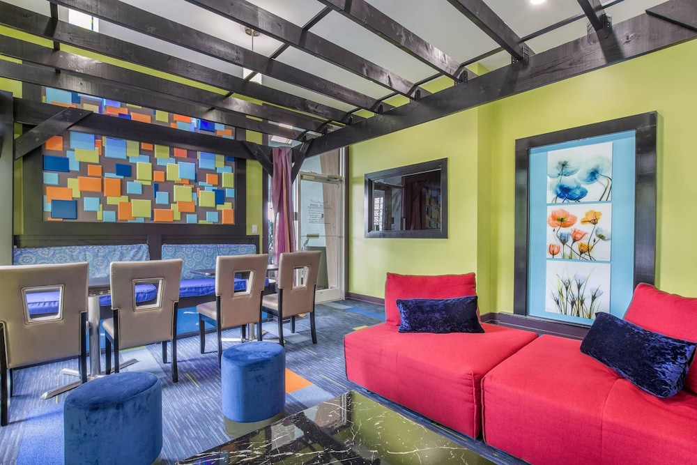 Quality Inn London North KY 30/44