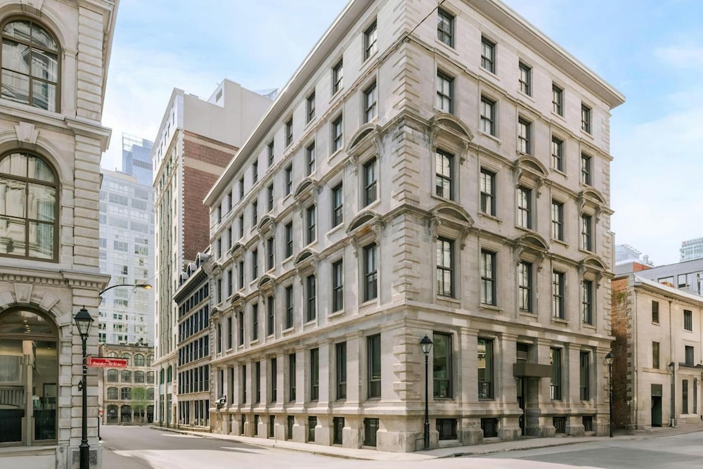 The Alexander Hotel - Old Montreal 44/50