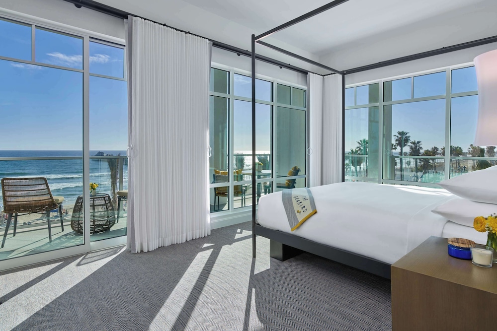 Grand, Ocean, Suite, King Bed