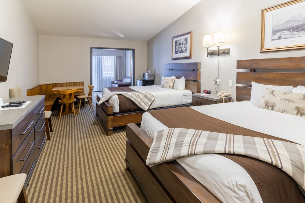 Canmore Rocky Mountain Inn 12/32