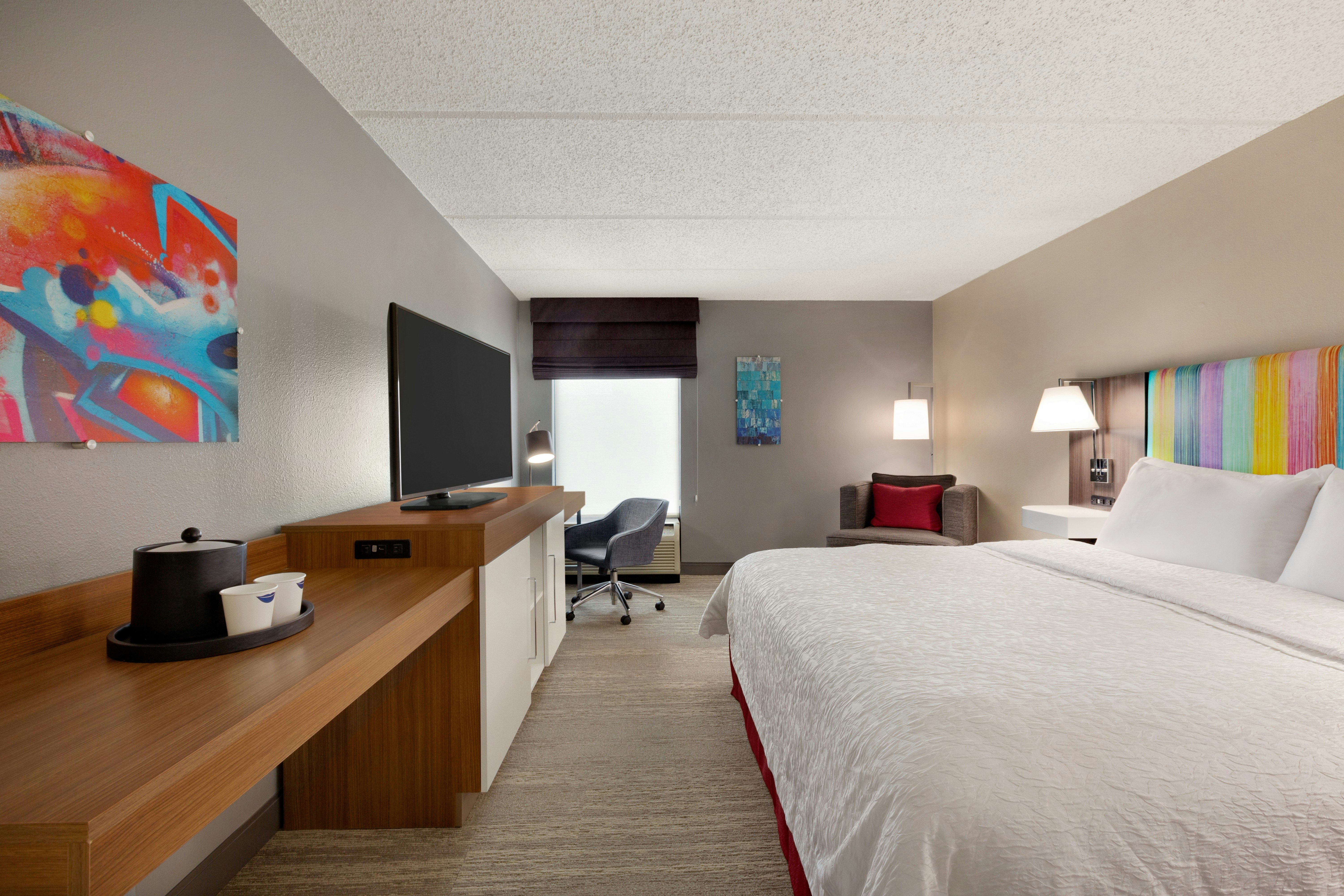 ROOM, KING BED, ACCESSIBLE