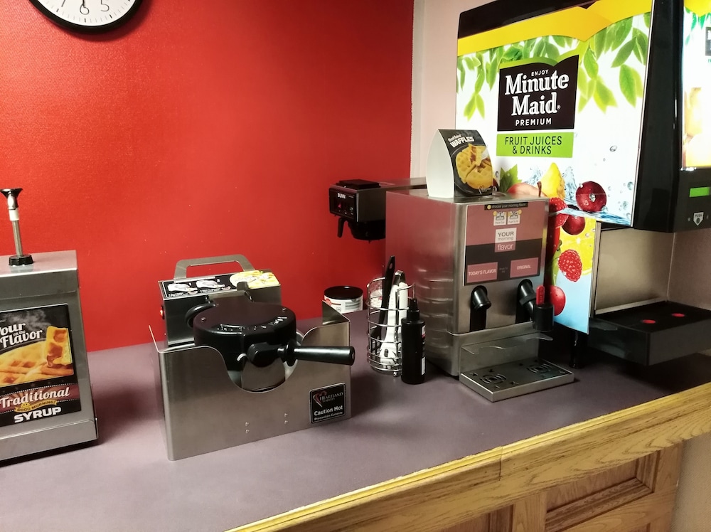 Econo Lodge Hornell 32/41