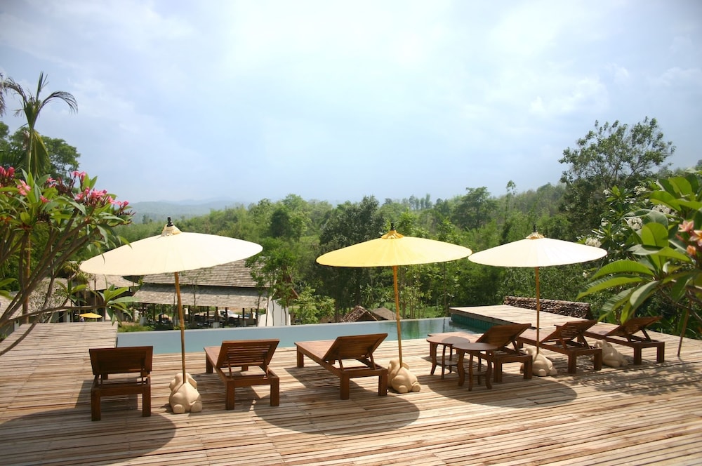 Baanrai Lanna Resort 50/57
