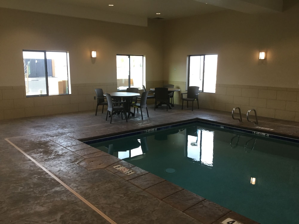 Garner Hotel Page - Lake Powell Area By IHG 43/75
