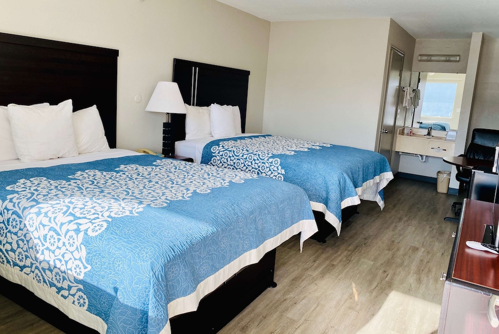 Days Inn By Wyndham Ardmore 7/28