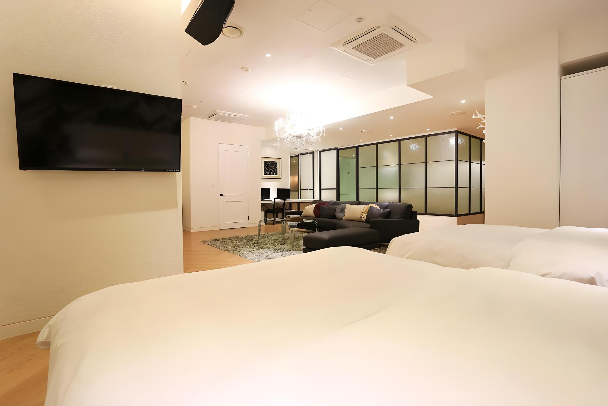 Party, Double Bed
