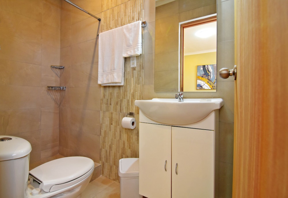 Victoria City Hotel 47/50