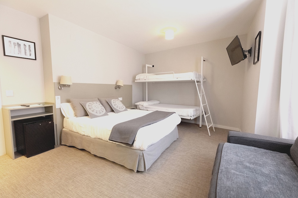 Hostal Gran Via 8/40
