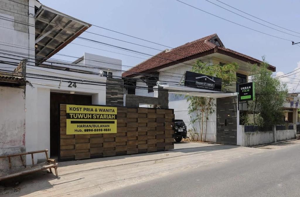 Hotel O near Mall Boemi Kedaton formerly House Of Tuwuh 1 in BANDAR LAMPUNG