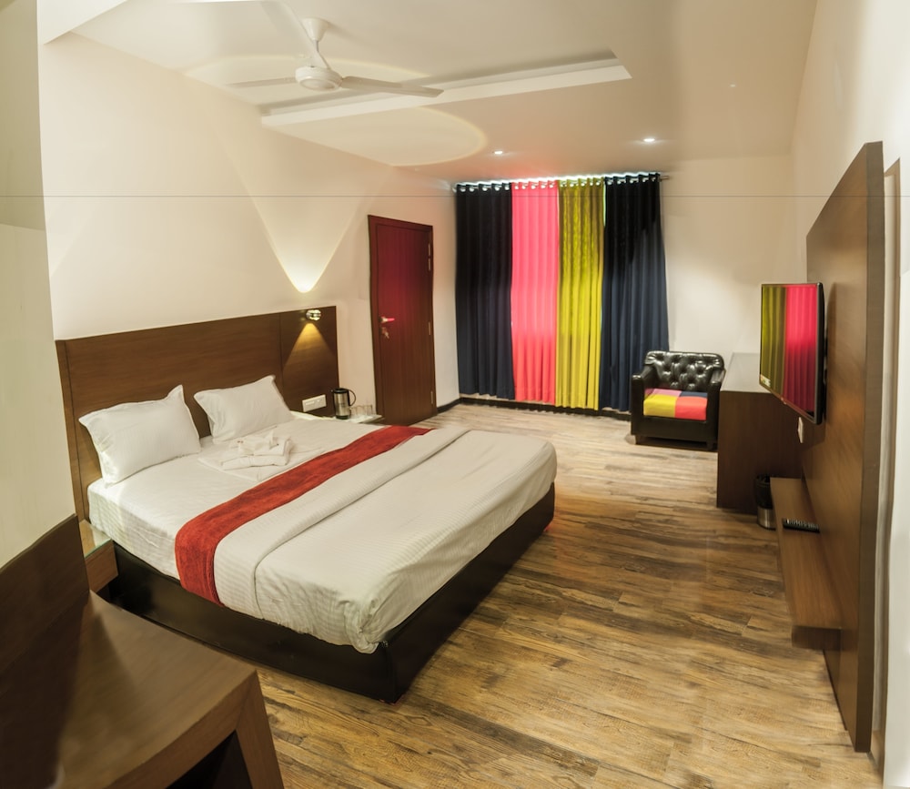 Hotel Atharva 5/17