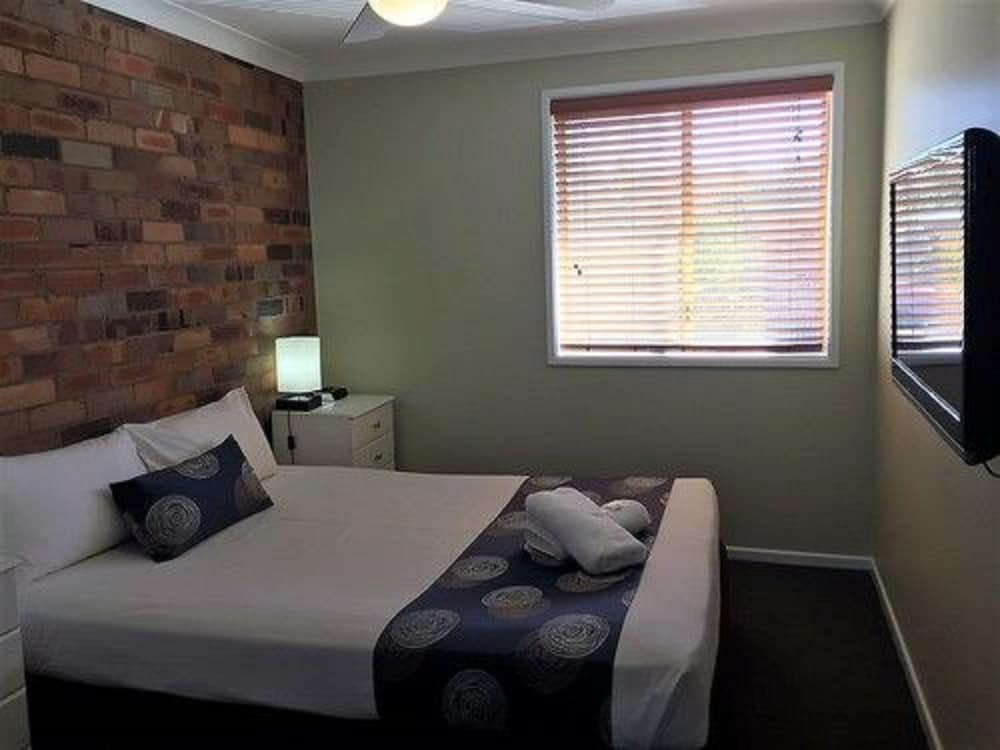 Park Beach Resort Motel 30/33