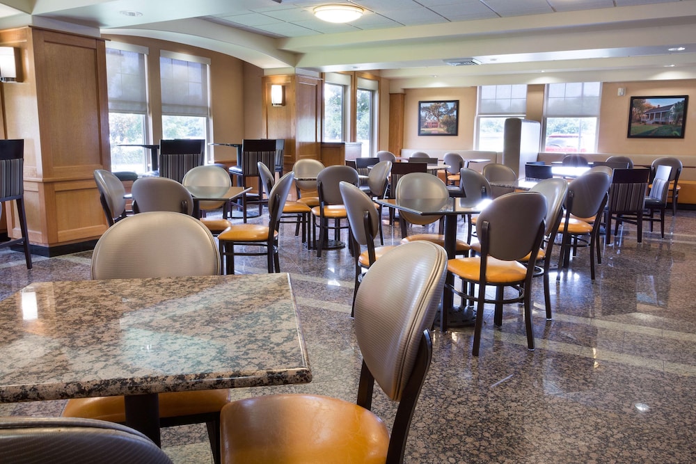 Drury Inn and Suites Lafayette 29/33