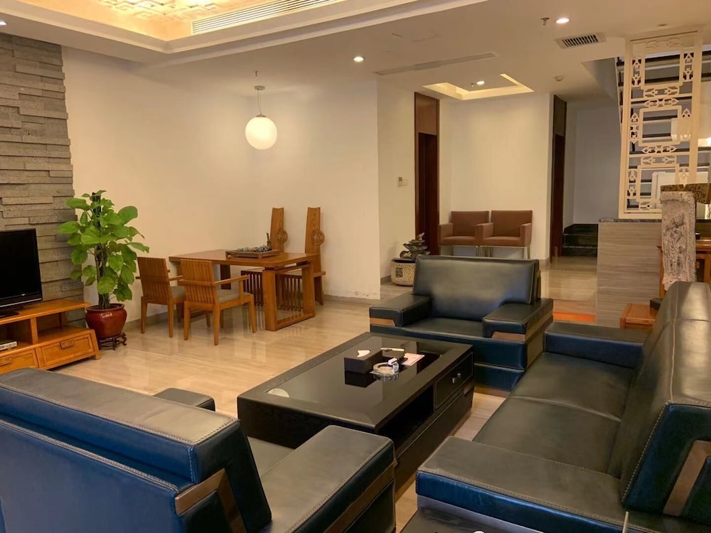 Guangzhou Baiming Fangyuan Apartment 33/47