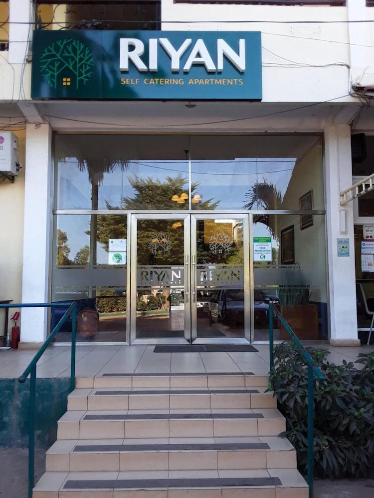Riyan Apartments 2/42