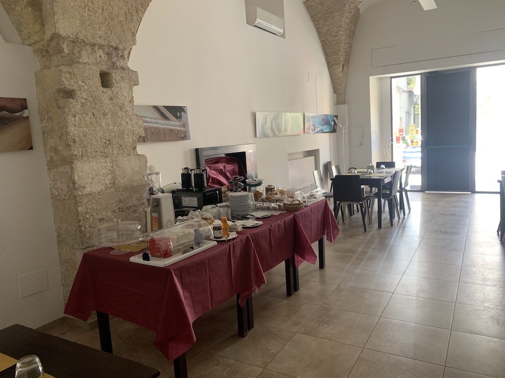 Albergo Del Cacciatore 32/49