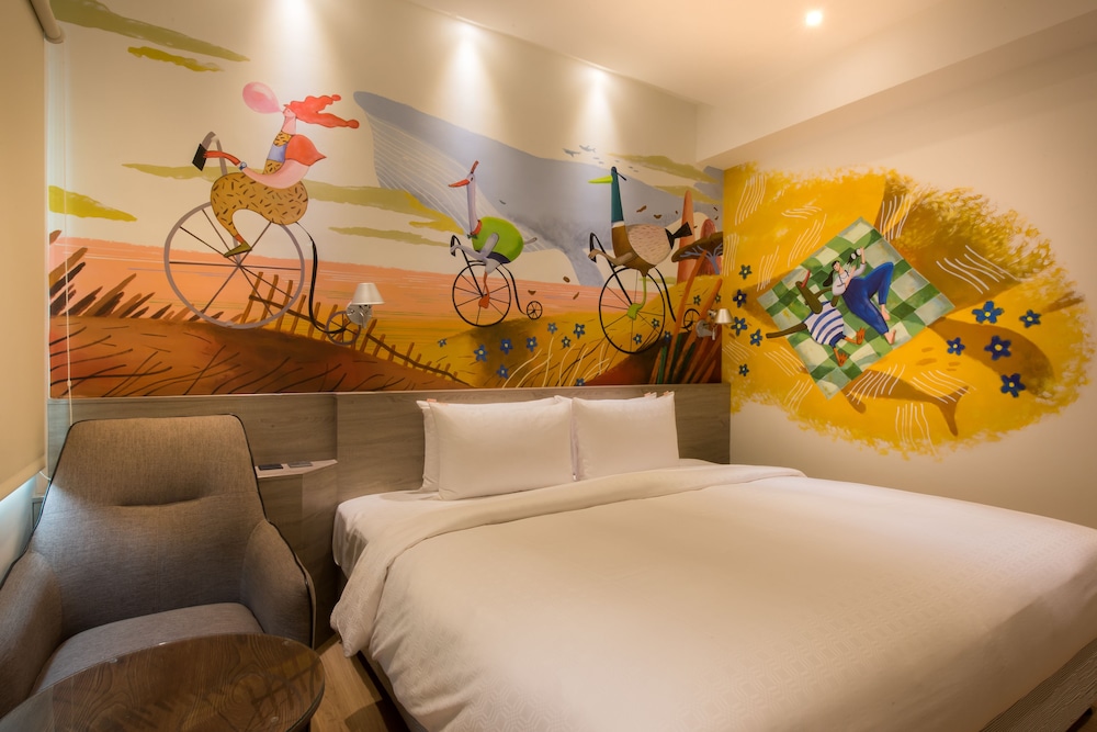 Legend Hotel Pier 2 20/66