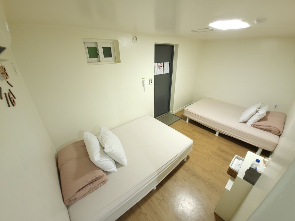 K Stay Guest House Myeongdong 1st 24/52