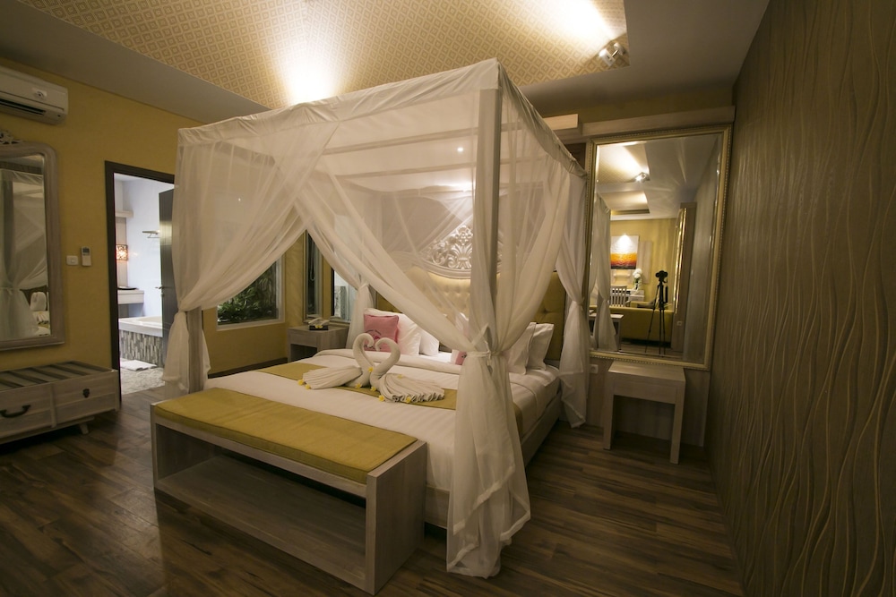 Flamingo Dewata Suite 49/87