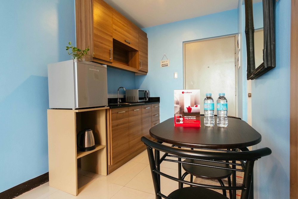Reddoorz Plus Kamuning Quezon City 45/64