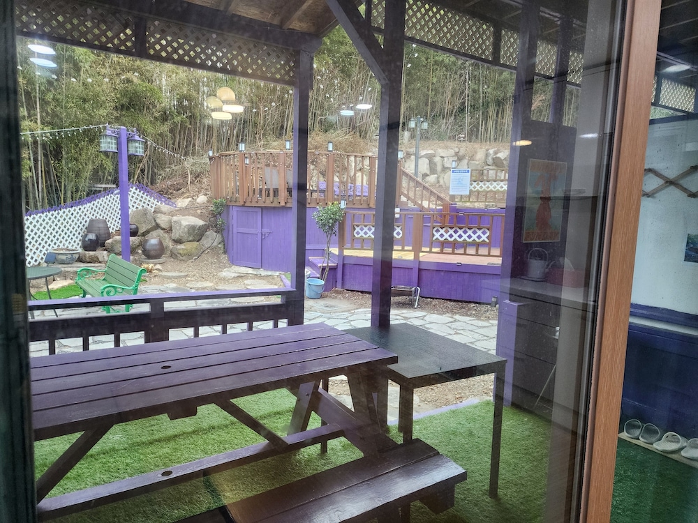 Bellus Rose Pension Hotel 32/64